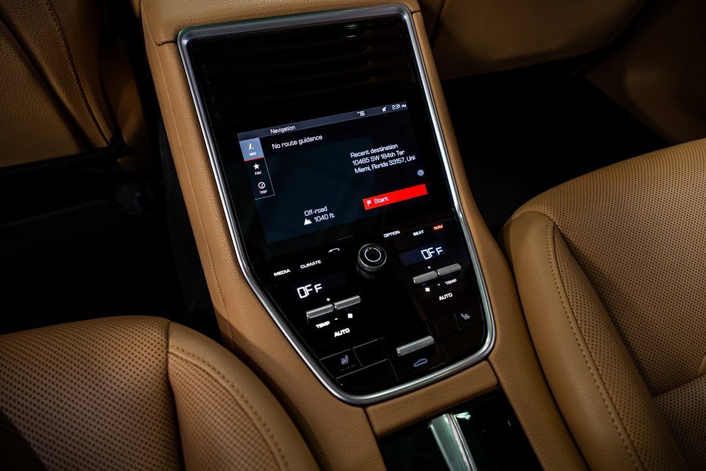 Used 2019 Porsche Panamera image 58