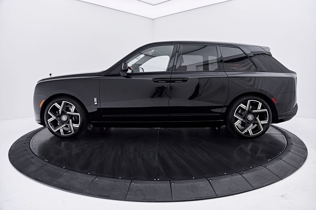 Used 2026 Rolls-Royce Cullinan Black Badge AWD/4WD image 13