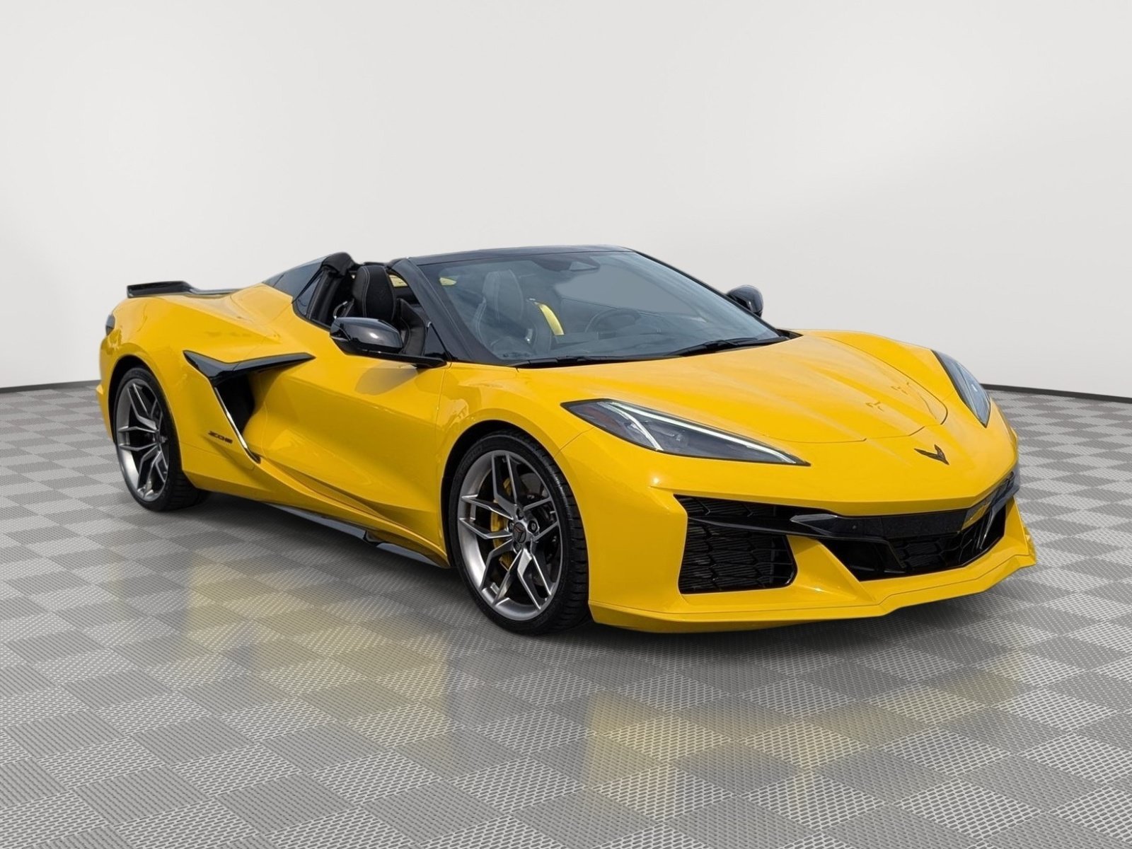 Used 2025 Chevrolet Corvette Z06 w/ Stealth Interior Trim Package RWD image 7