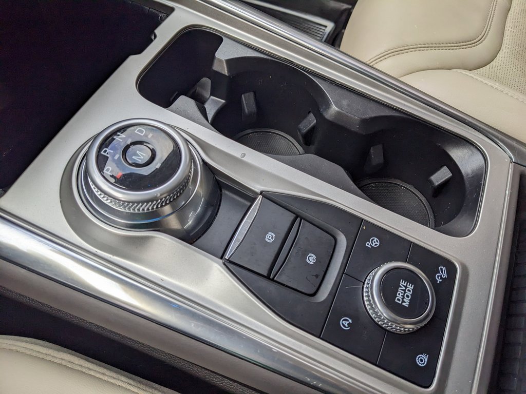 Used 2020 Ford Explorer Platinum w/ Premium Technology Package image 33