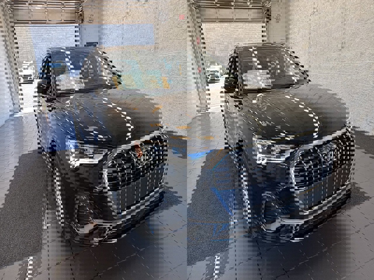 New 2025 Audi Q3 2.0T Premium image 2