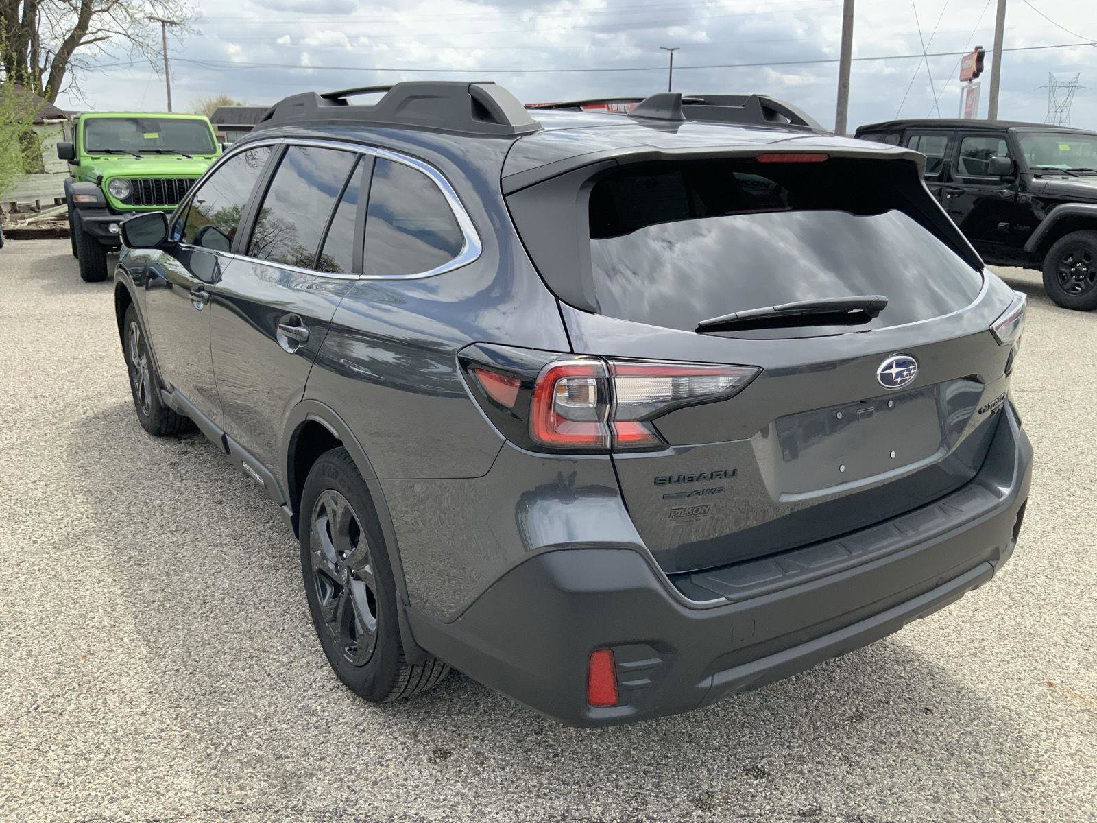 Used 2021 Subaru Outback Onyx Edition XT w/ Popular Package #2 image 9