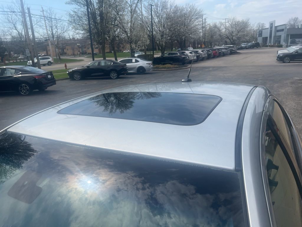 Used 2011 Ford Fusion Hybrid w/ 502A Rapid Spec Order Code image 5