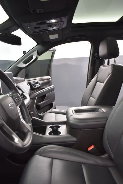 Used 2021 Chevrolet Tahoe Z71 w/ Luxury Package AWD/4WD image 10