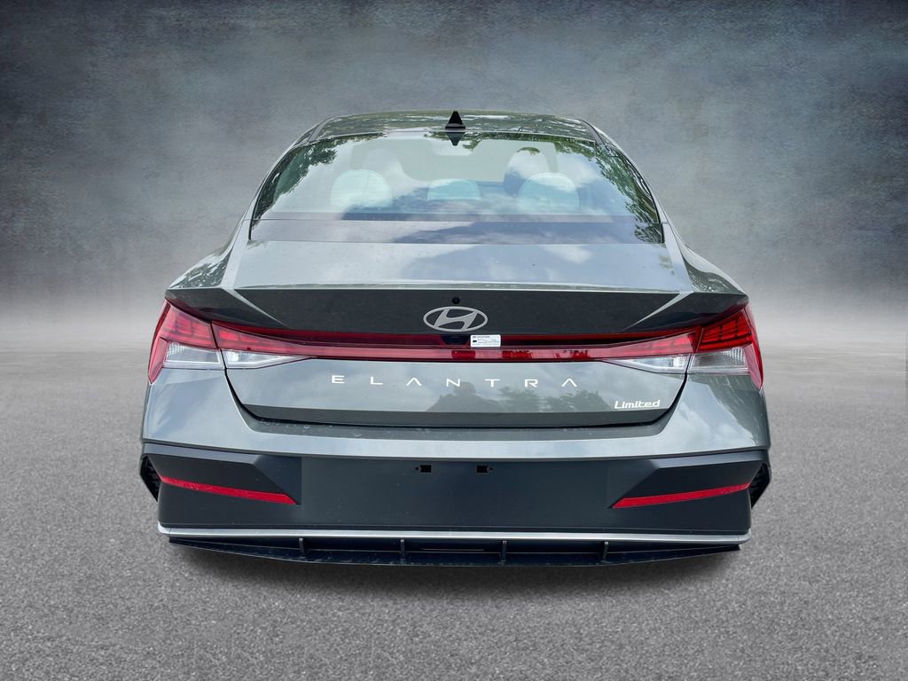 New 2025 Hyundai Elantra Limited image 30