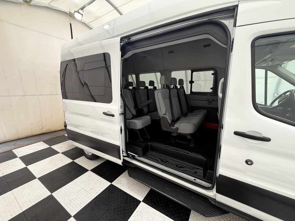 Used 2019 Ford Transit 350 XLT image 17