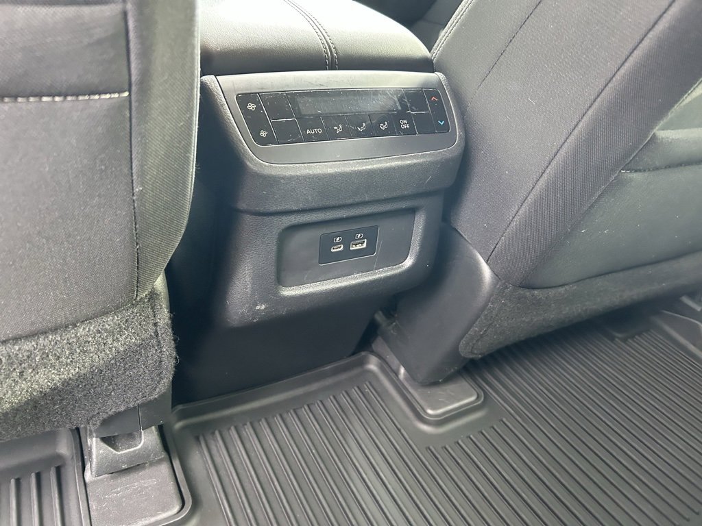 Used 2022 Nissan Pathfinder SV image 25