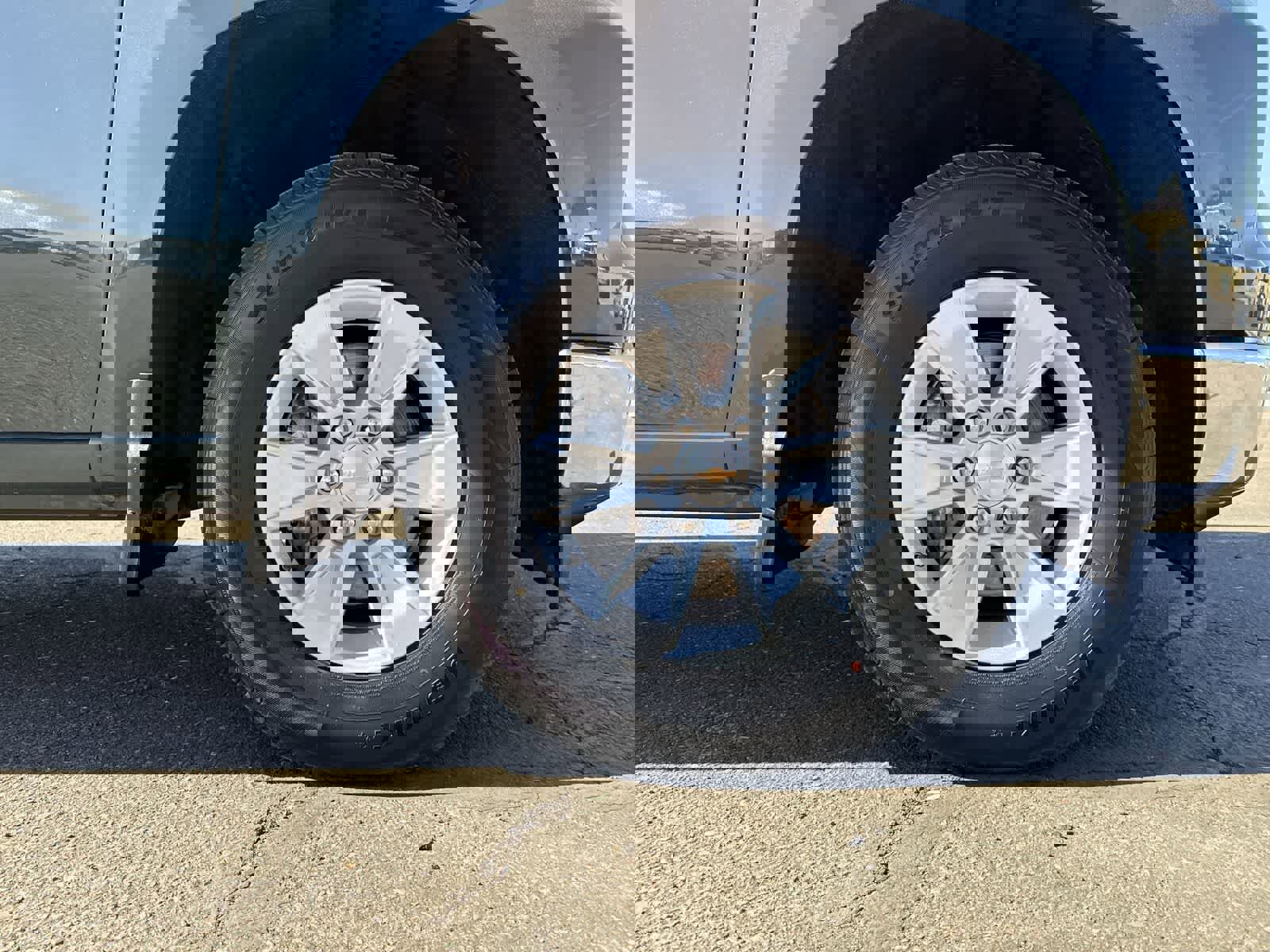 Used 2025 Chevrolet Silverado 1500 LT image 11