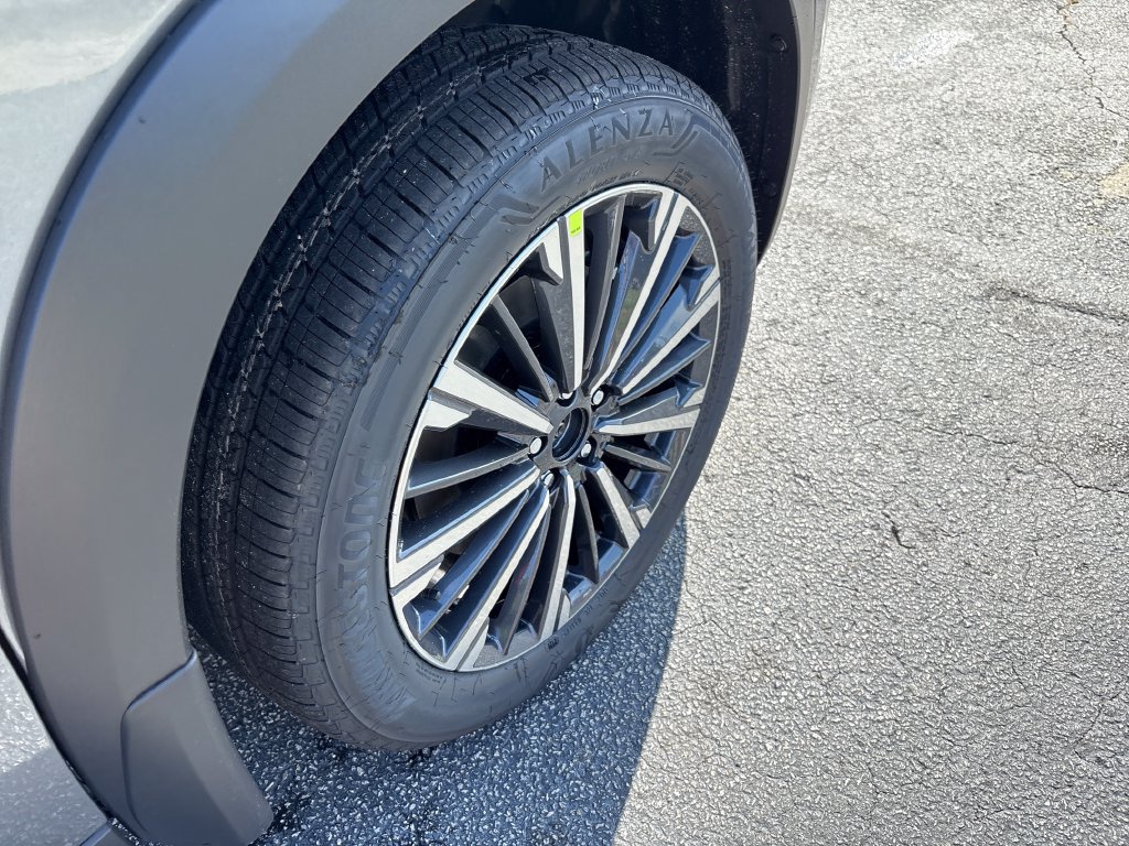 New 2026 Nissan Pathfinder Platinum FWD image 29