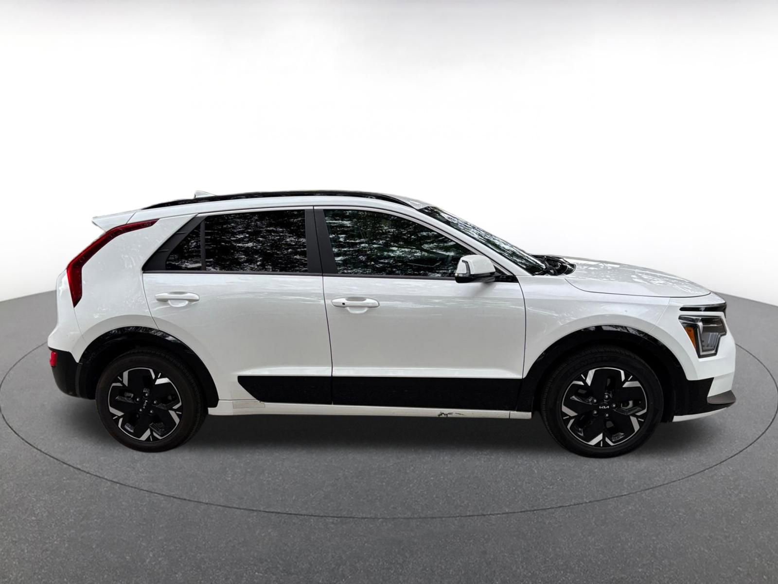 Used 2024 Kia Niro Wind FWD image 8