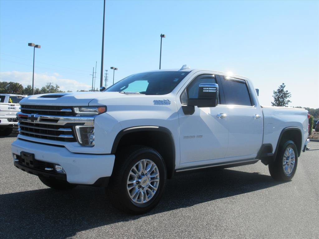 Used 2022 Chevrolet Silverado 2500 High Country w/ Technology Package image 3