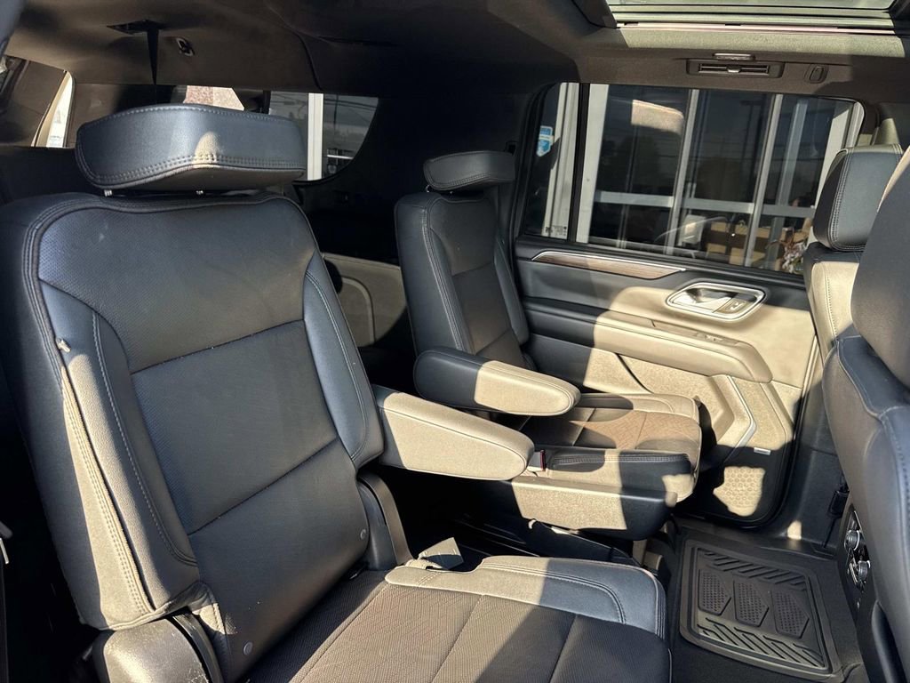 Certified 2022 Chevrolet Suburban High Country image 10