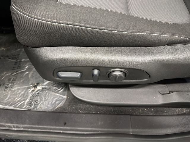 New 2025 Chevrolet Blazer LT w/ Midnight/Sport Edition image 21