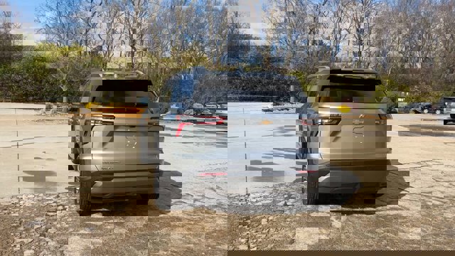 New 2026 Chevrolet Equinox LT w/ Convenience Package II image 7