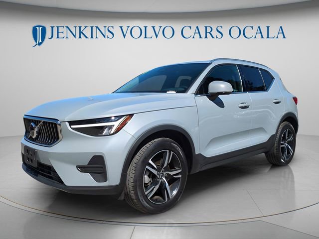 Certified 2025 Volvo XC40 B5 Core AWD/4WD image 7