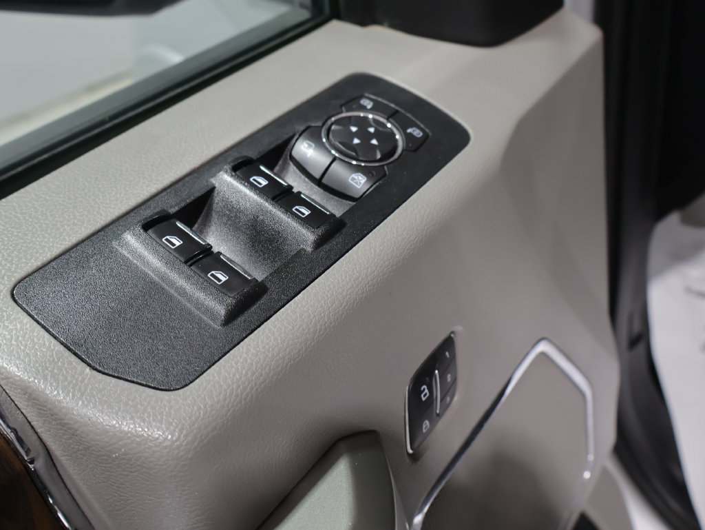 Used 2019 Ford F150 Lariat w/ Equipment Group 501A Mid AWD/4WD image 13
