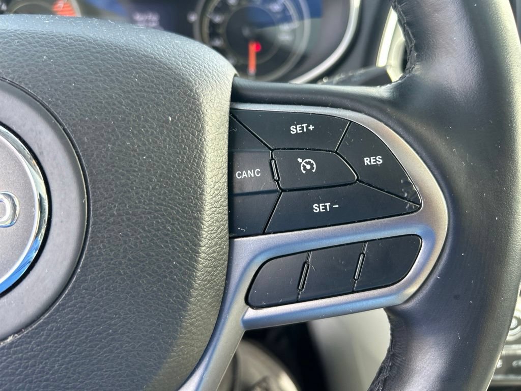 Certified 2021 Jeep Cherokee Latitude Lux w/ Sun & Sound Group FWD image 45