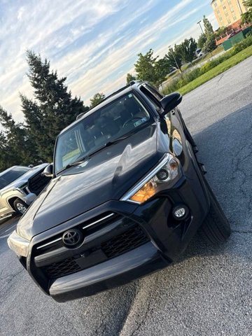 Used 2024 Toyota 4Runner SR5 Premium w/ Moonroof Package AWD/4WD image 18