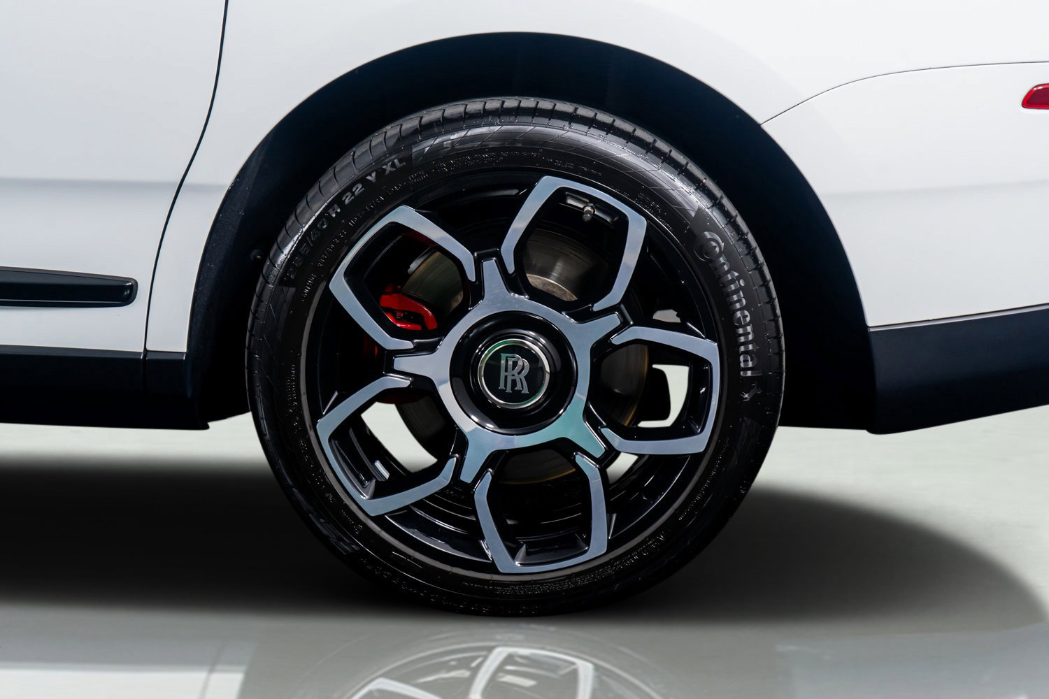 Used 2023 Rolls-Royce Cullinan Black Badge image 70