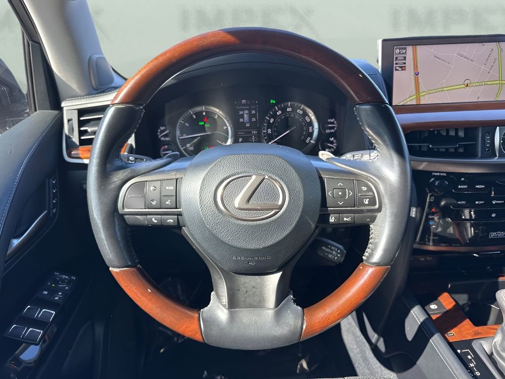 Used 2016 Lexus LX 570 4WD image 17