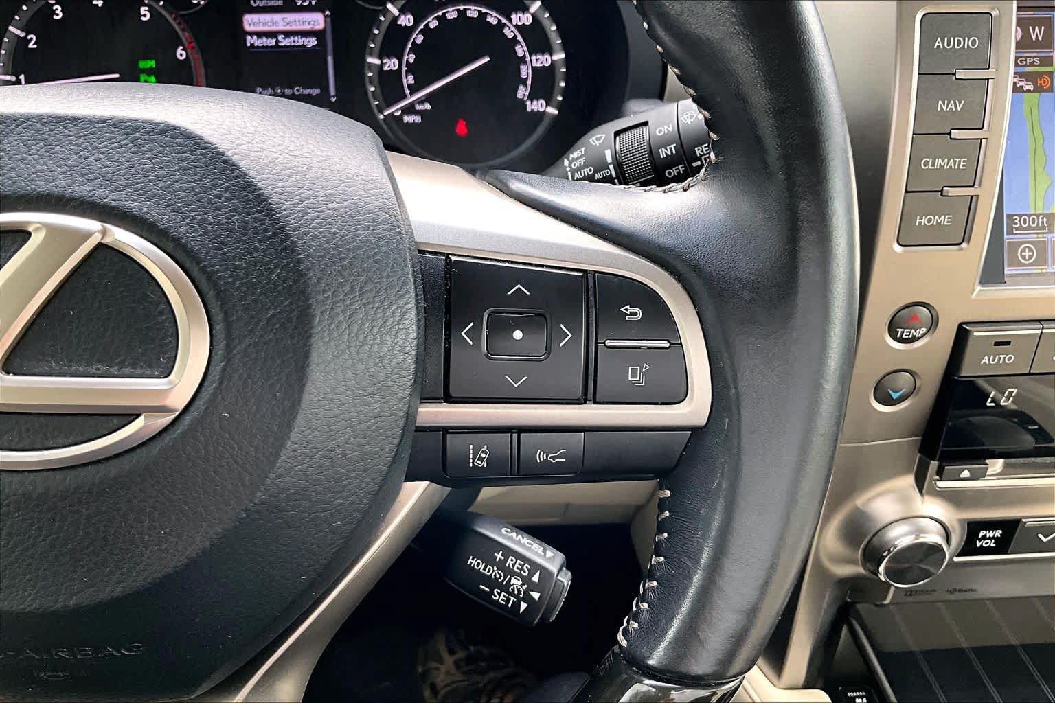 Used 2020 Lexus GX 460 Premium w/ Premium Package AWD/4WD image 23