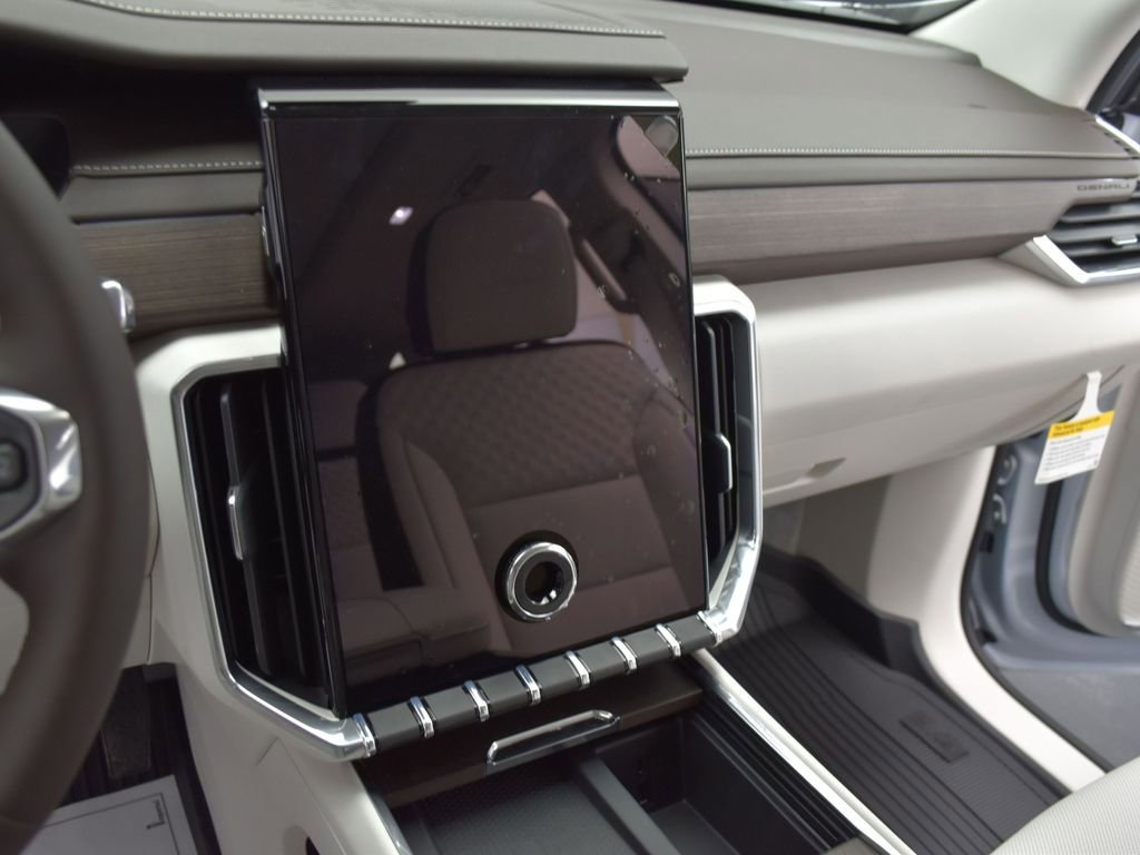 New 2026 GMC Acadia Denali w/ Super Cruise Package image 12