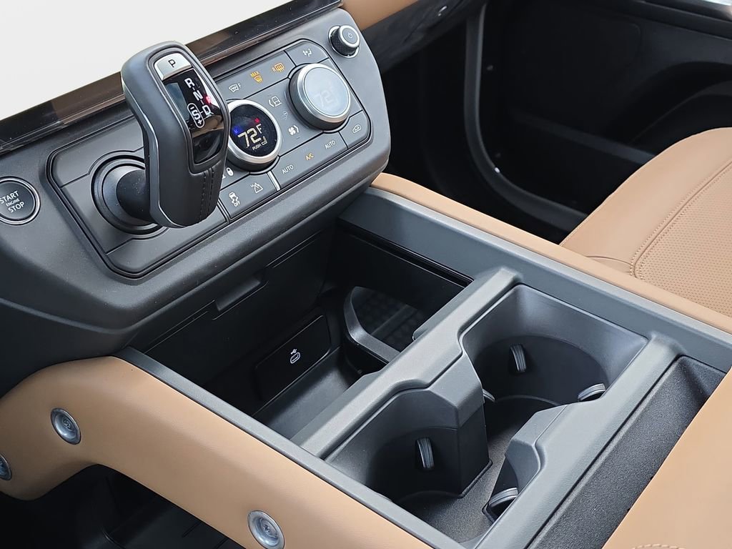 New 2026 Land Rover Defender 110 X-Dynamic SE image 24