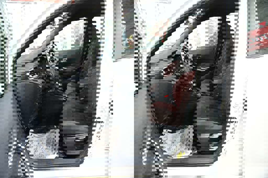 Used 2024 Toyota Corolla SE image 16