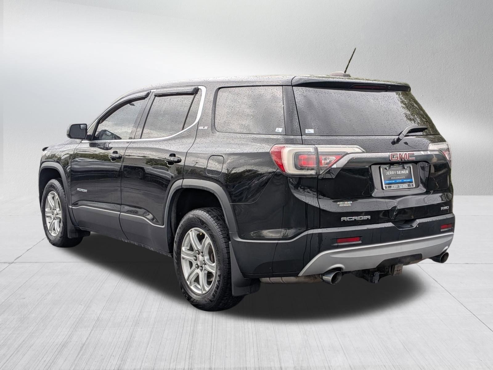 Used 2019 GMC Acadia SLE w/ LPO, Black Accent Package image 3