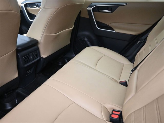 Used 2019 Toyota RAV4 XLE Premium image 21