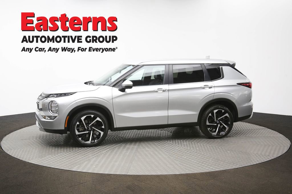 Used 2024 Mitsubishi Outlander SE image 57