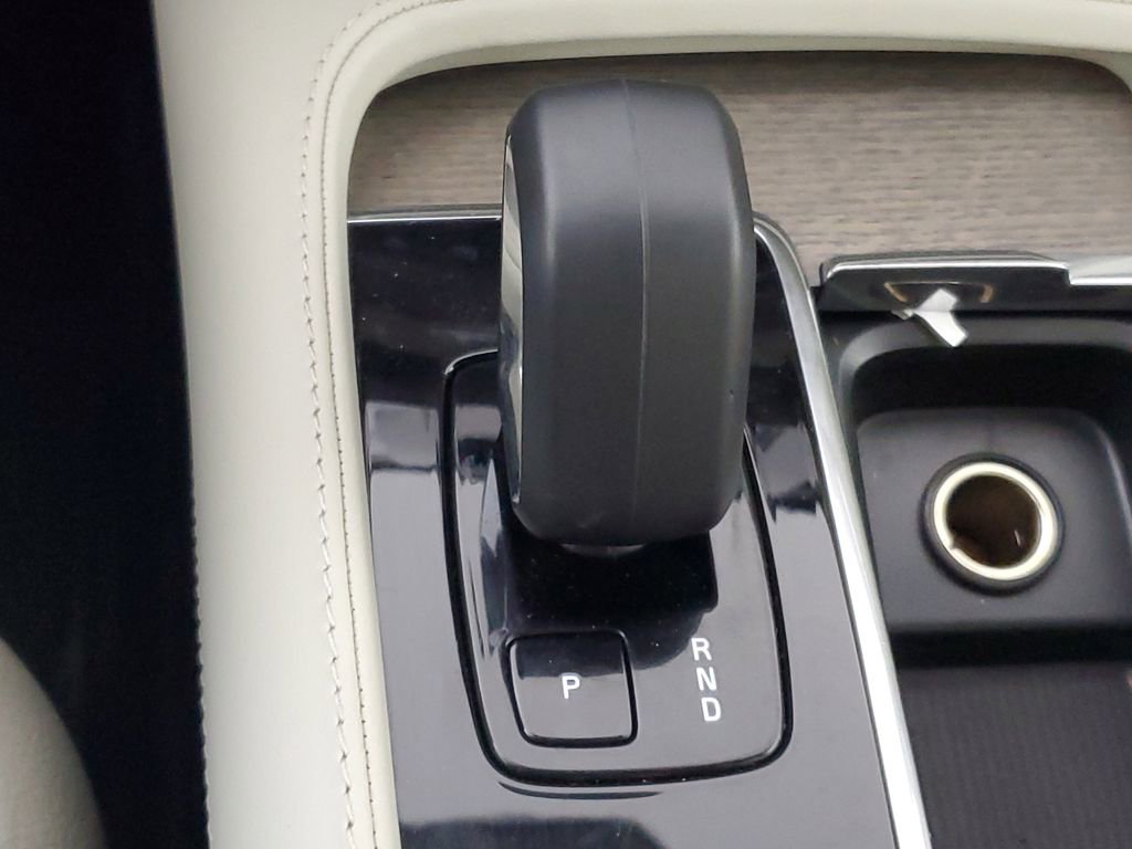 Certified 2023 Volvo XC90 B5 Plus w/ Protection Package Premier AWD/4WD image 39