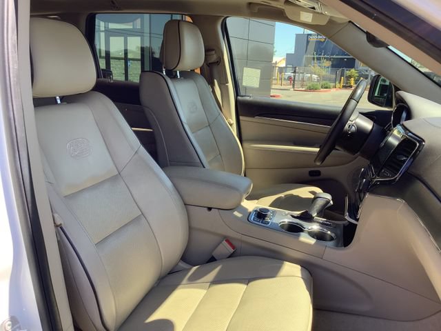 Used 2020 Jeep Grand Cherokee Overland AWD/4WD image 37