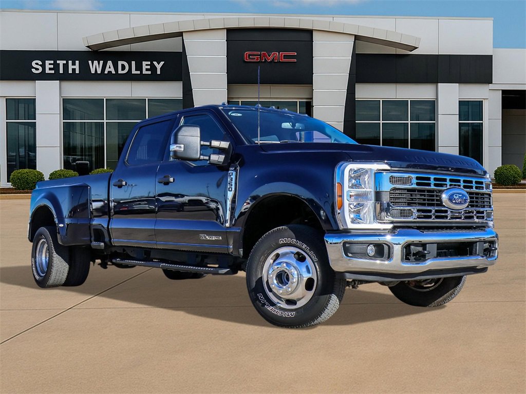 Used 2023 Ford F350 XLT image 1
