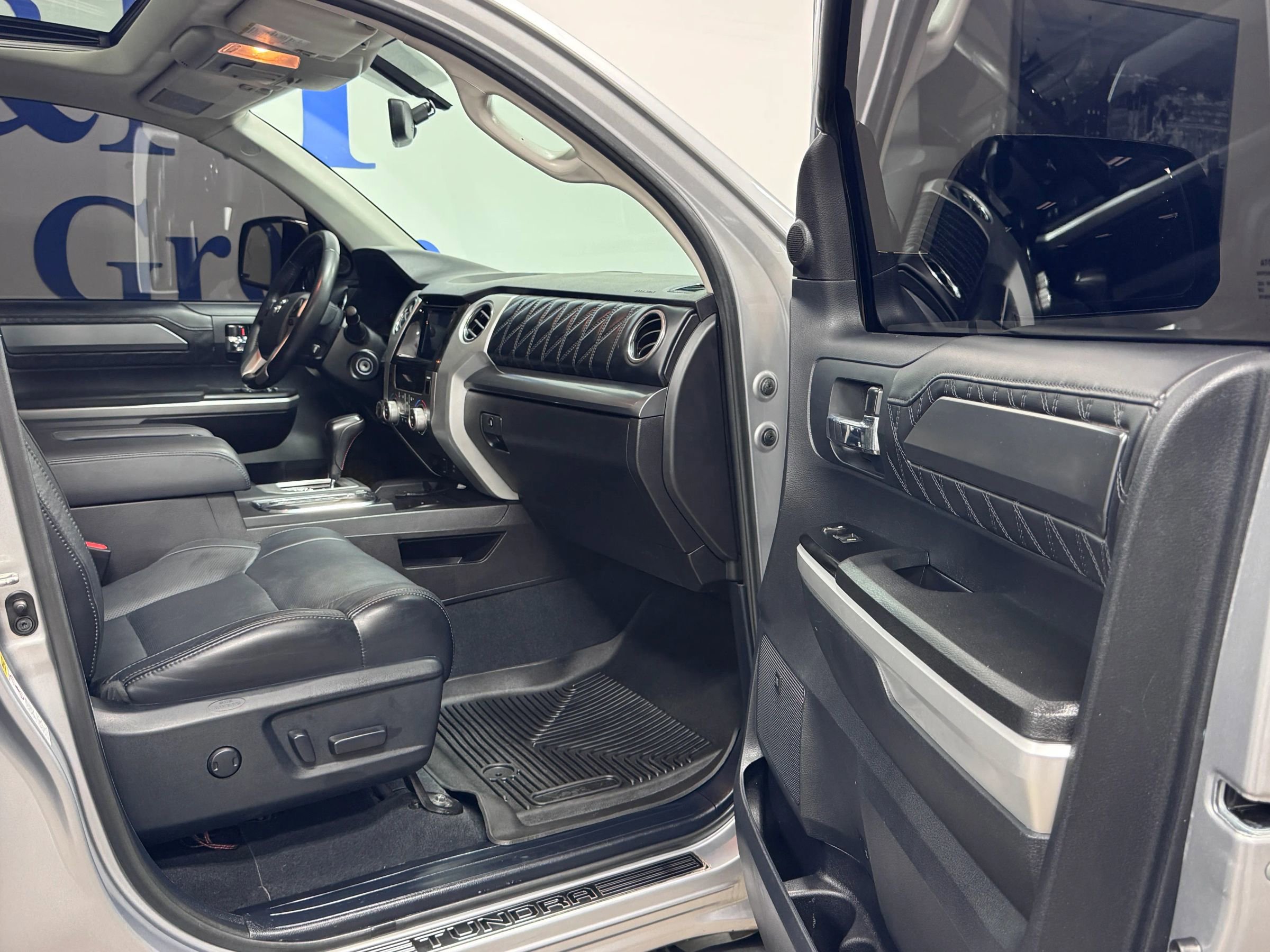 Used 2014 Toyota Tundra Platinum image 30