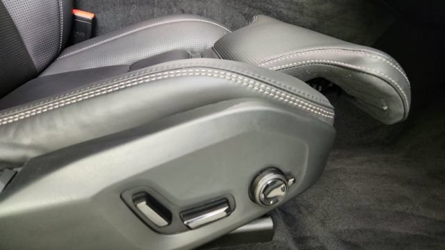 Used 2023 Volvo XC60 B5 Ultimate FWD image 37
