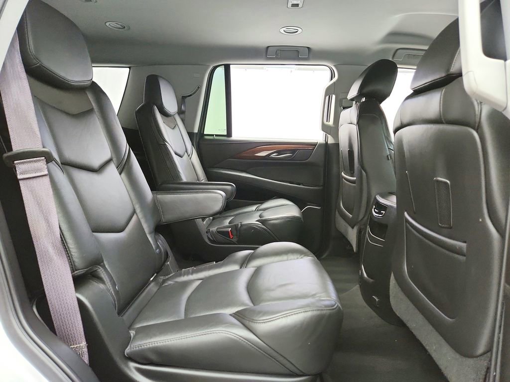 Used 2017 Cadillac Escalade 4WD image 32