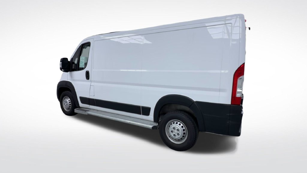 Used 2025 RAM ProMaster 2500 w/ U-Haul Equipment Group FWD image 9