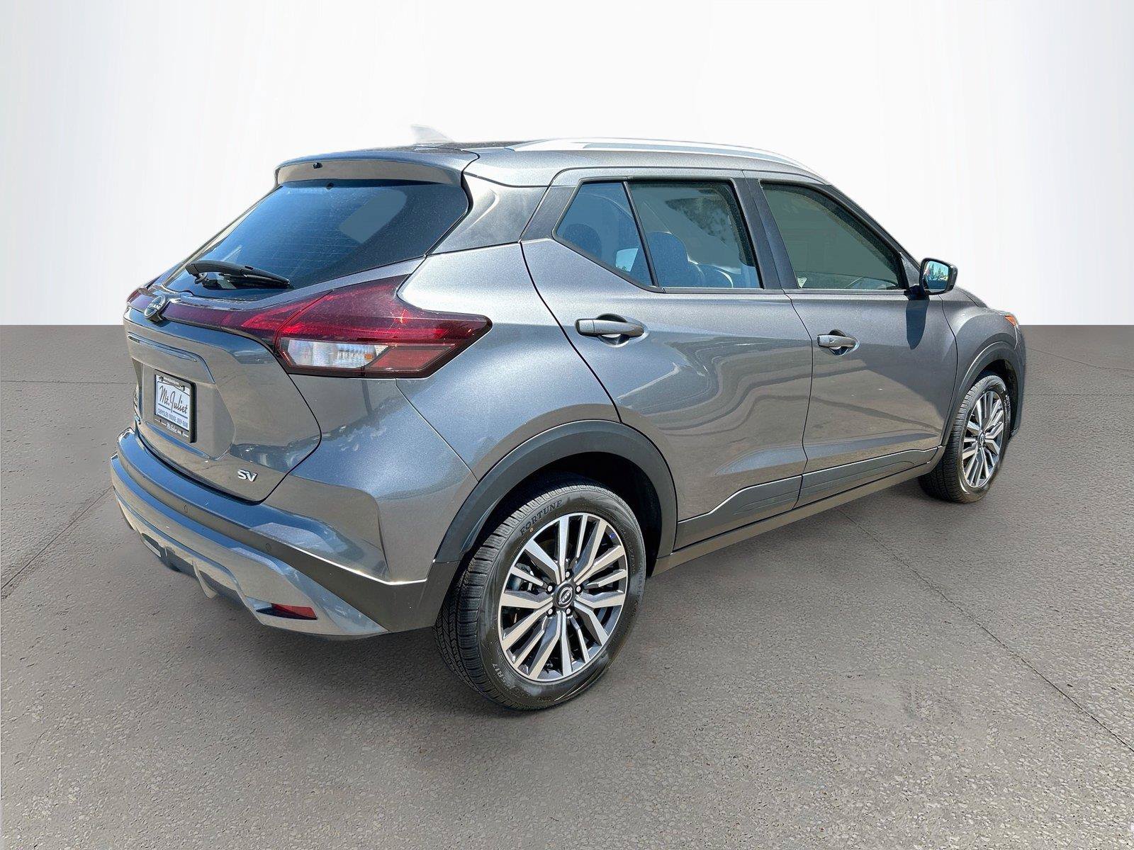 Used 2024 Nissan Kicks SV FWD image 4