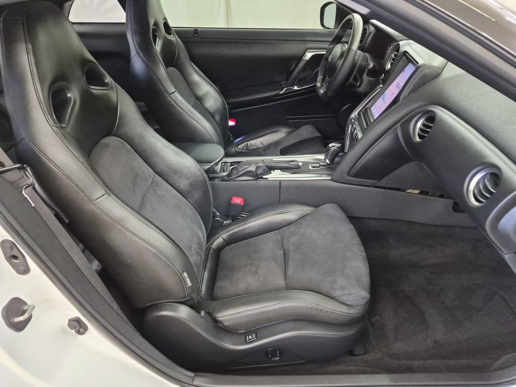 Used 2009 Nissan GT-R Premium AWD/4WD image 29