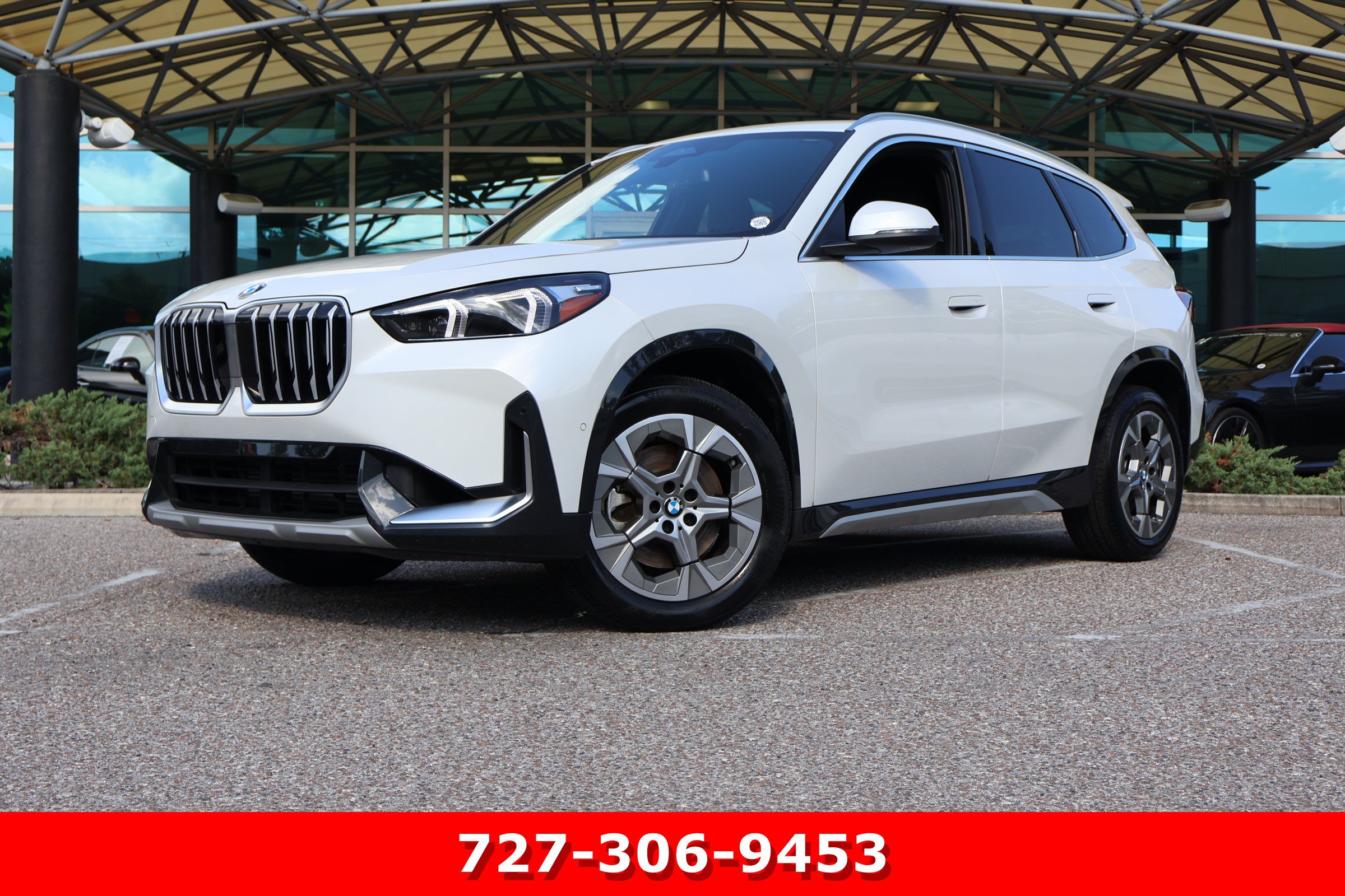 Used 2026 BMW X1 xDrive28i AWD/4WD image 1