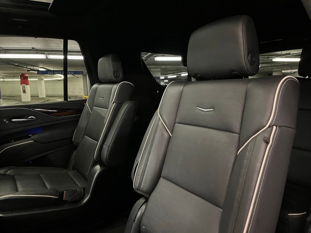 Used 2022 Cadillac Escalade Premium Luxury w/ LPO, Illumination Package image 21