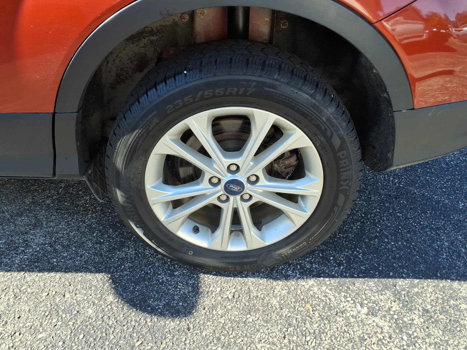 Used 2019 Ford Escape SE AWD/4WD image 17