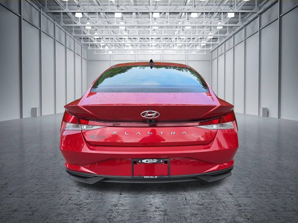 Used 2021 Hyundai Elantra SEL FWD image 6