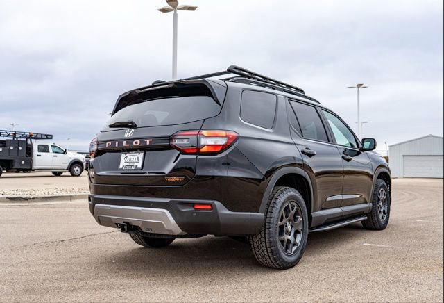 New 2026 Honda Pilot TrailSport image 7