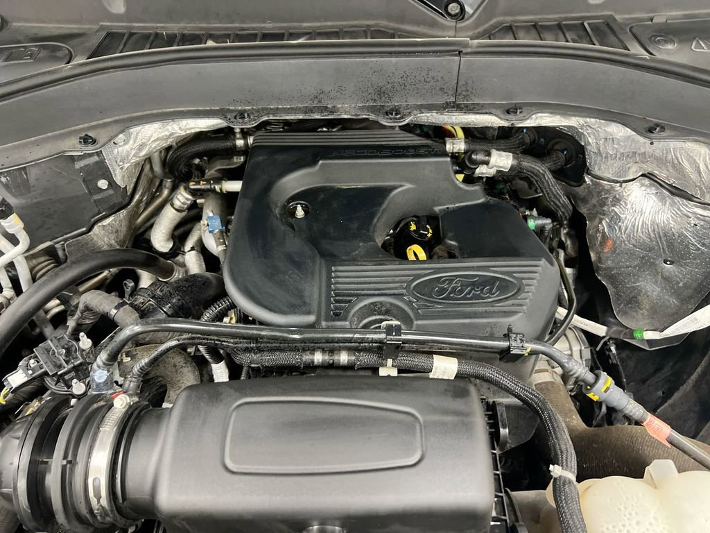 Used 2020 Ford Explorer XLT w/ Comfort Package image 25