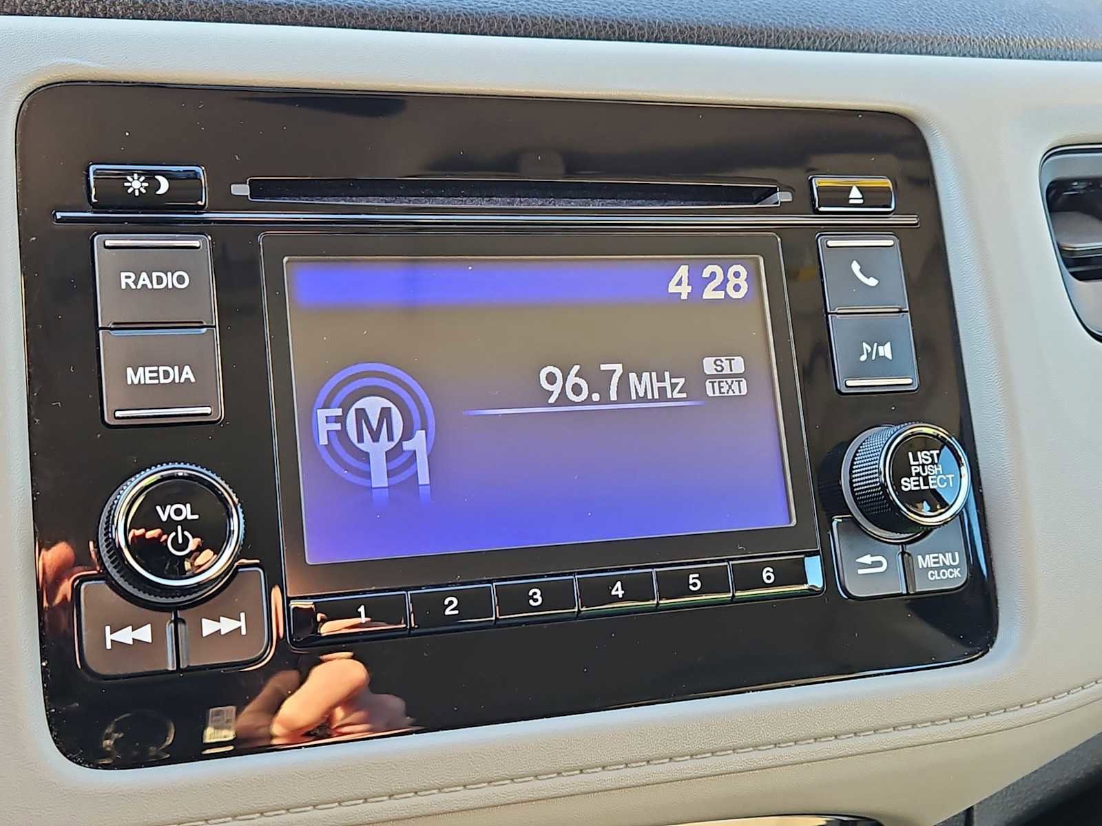 Certified 2020 Honda HR-V LX image 14