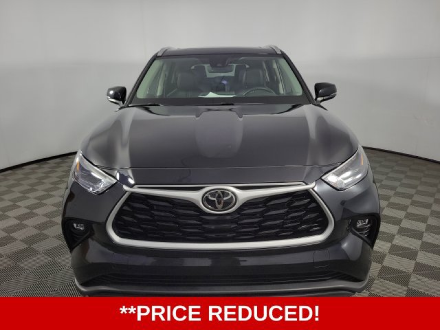 Used 2026 Toyota Highlander XLE AWD/4WD image 2