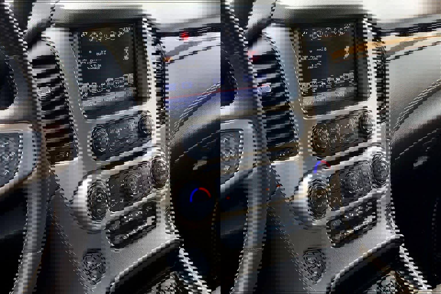 Used 2016 GMC Yukon XL Denali w/ Open Road Package image 7