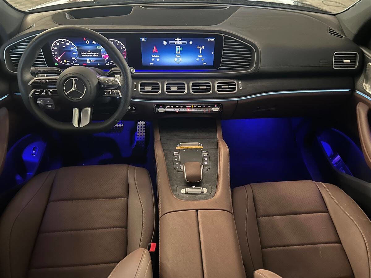 Used 2024 Mercedes-Benz GLS 450 4MATIC image 8